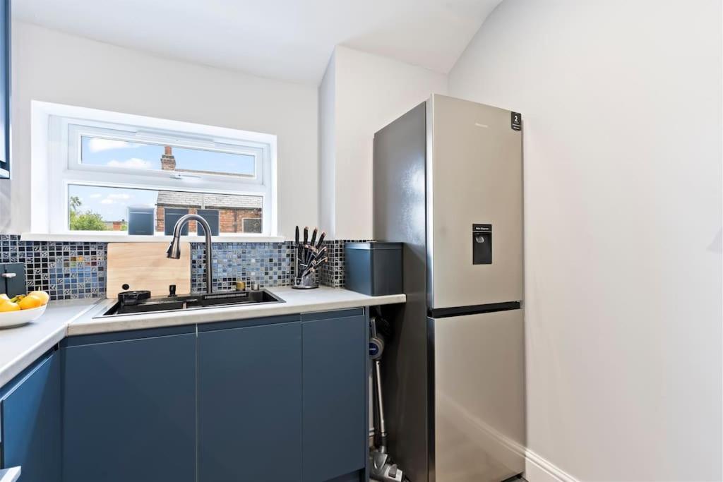 Villa Bella'S House 12Mins Bus To Motor Point Arena Free Street Parking Nottingham Exterior foto