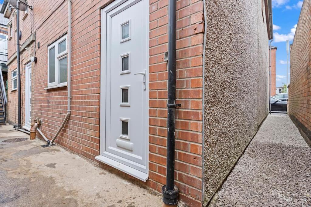 Villa Bella'S House 12Mins Bus To Motor Point Arena Free Street Parking Nottingham Exterior foto